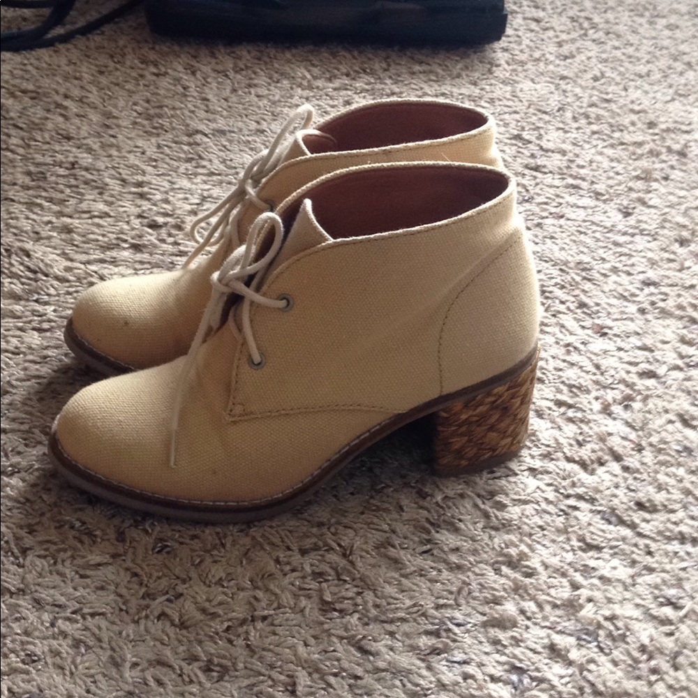 Lucky brand shoes
